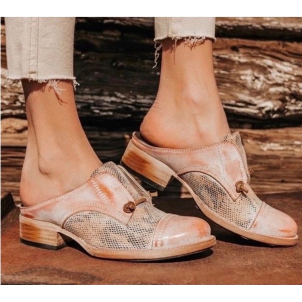 Freebird by Steven Malena Snakeskin Leather Mules Coral Distressed Womens 5